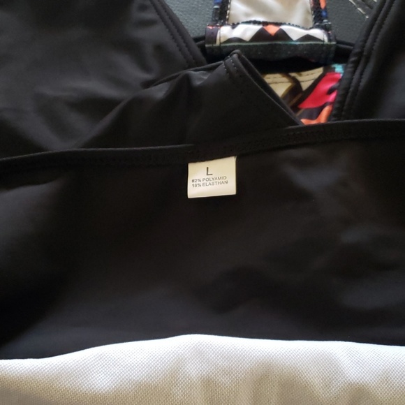 Bathing suit - Picture 3 of 3